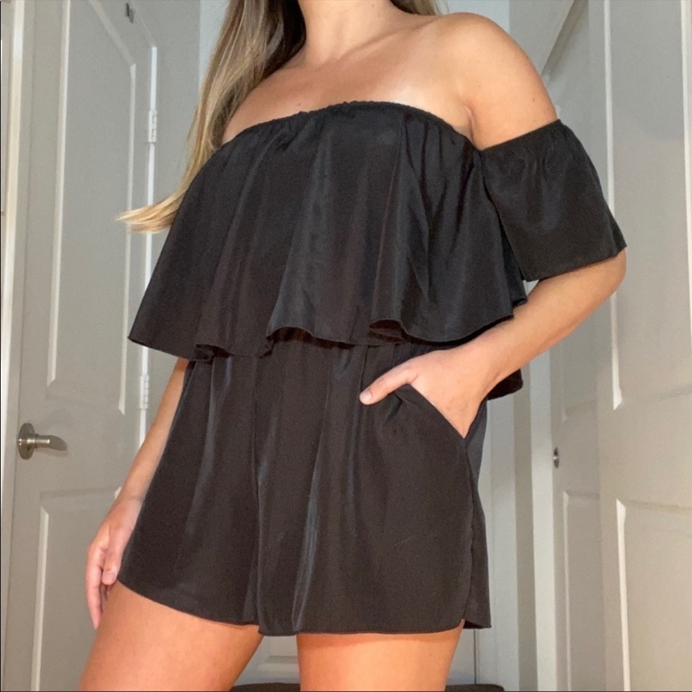 NWT Black Off-Shoulder Romper - Picture 1 of 5